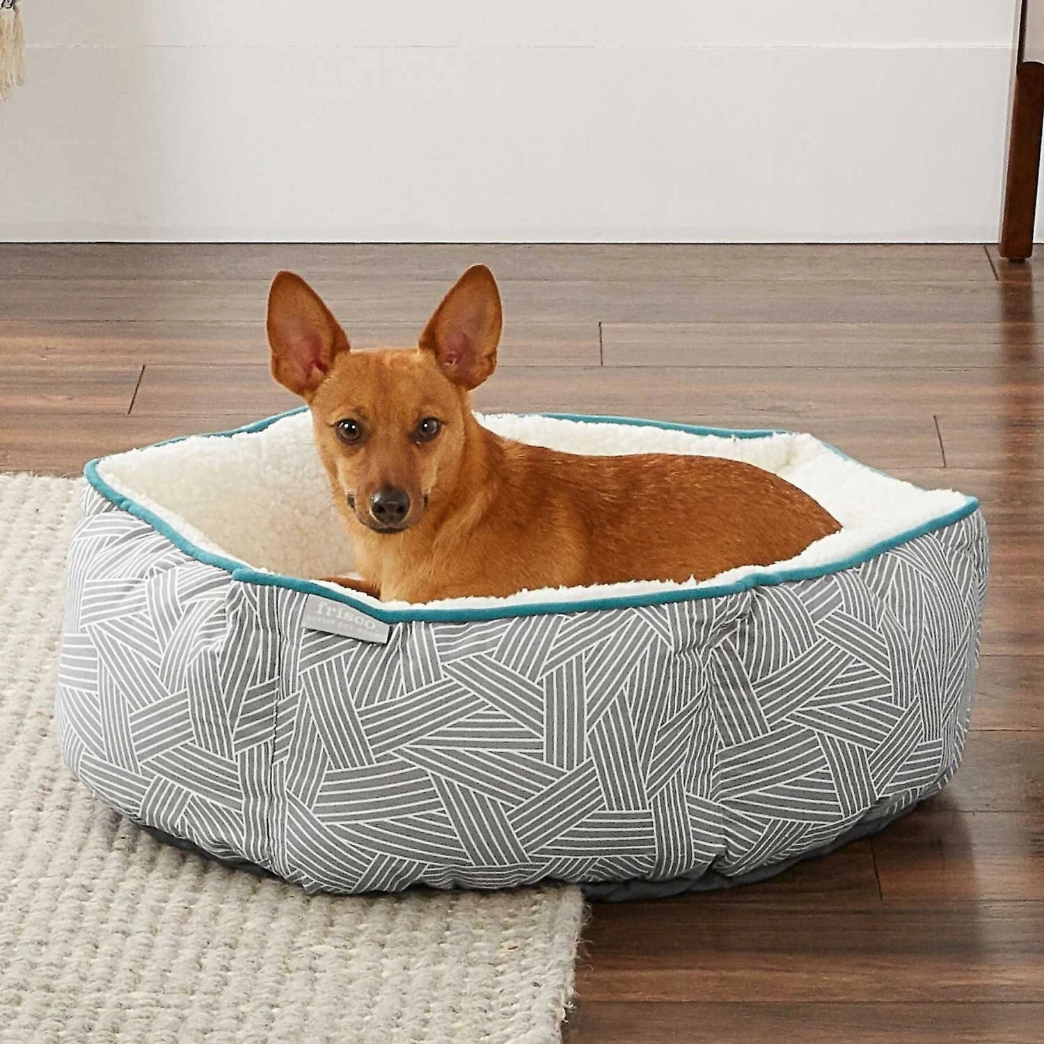 Frisco Sherpa Dog & Cat Blanket & Frisco Sherpa Hexagon Bolster Cat & Dog Bed 10 Frisco Sherpa Dog & Cat Blanket & Frisco Sherpa Hexagon Bolster Cat & Dog Bed - Image 8